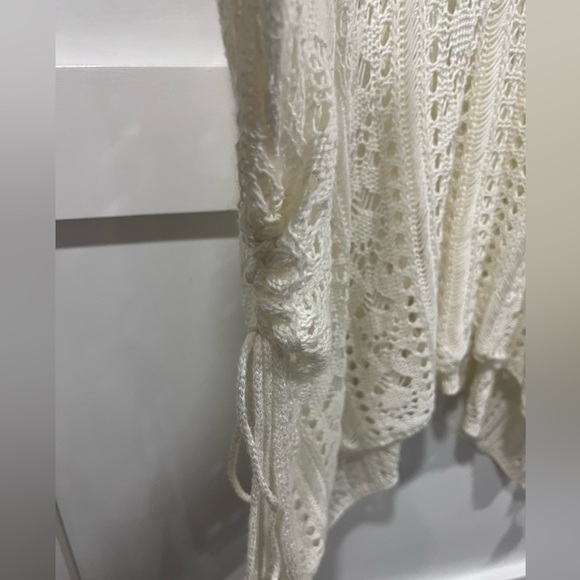 Cream crochet cover up - Picture 5 of 5